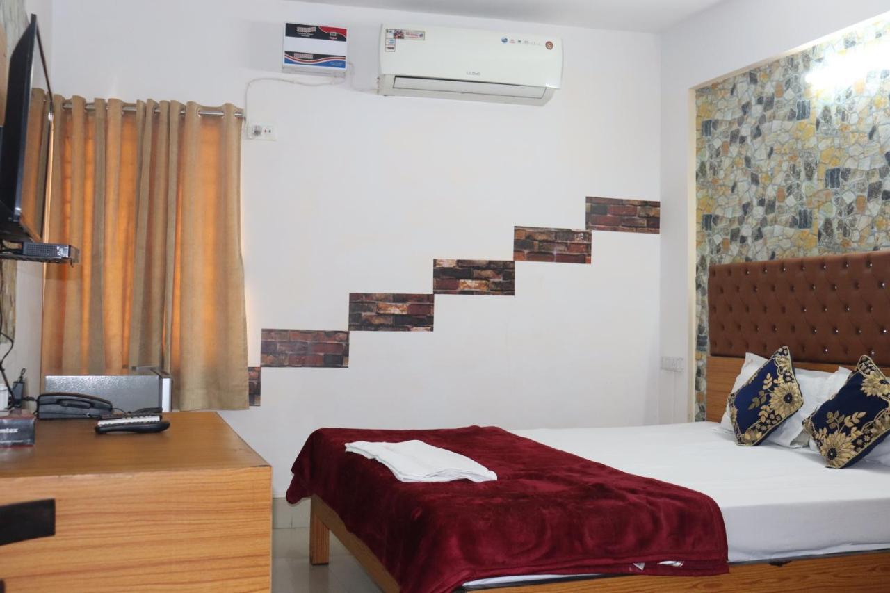 The Salvation Army Red Shield Guest House โกลกาตา ภายนอก รูปภาพ
